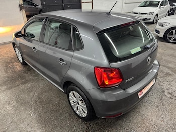 Used Volkswagen Polo 2015 for sale - 76926858: Photo