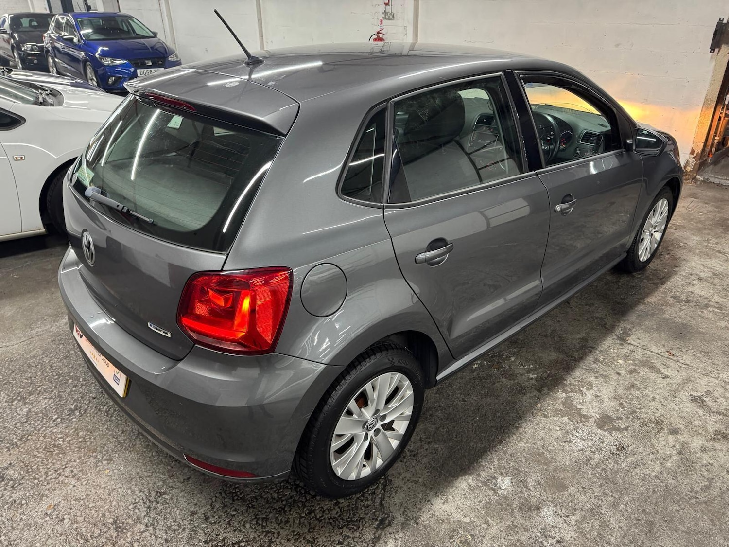 Used Volkswagen Polo 2015 for sale - 76926858: Photo 4