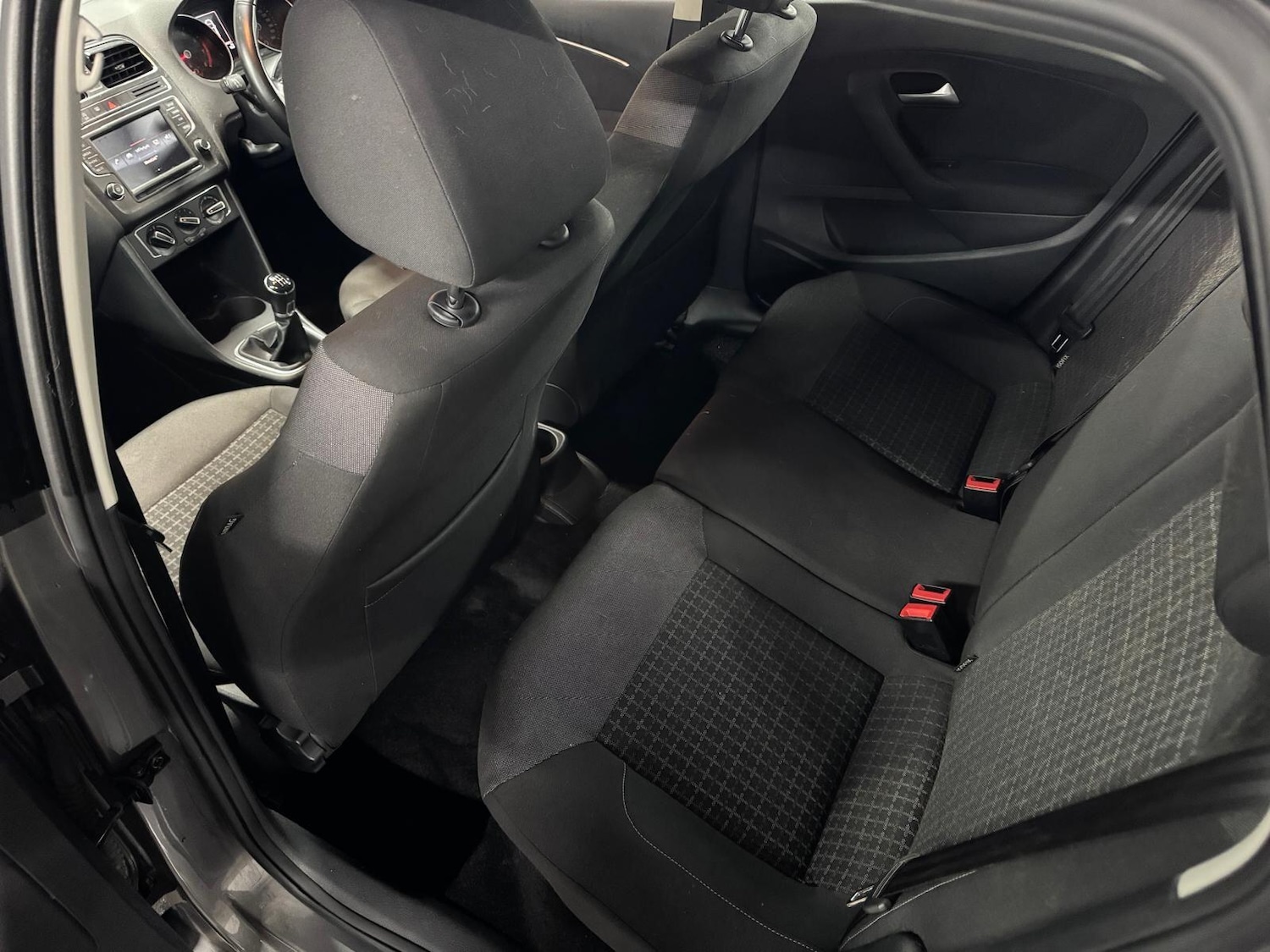 Used Volkswagen Polo 2015 for sale - 76926858: Photo 41