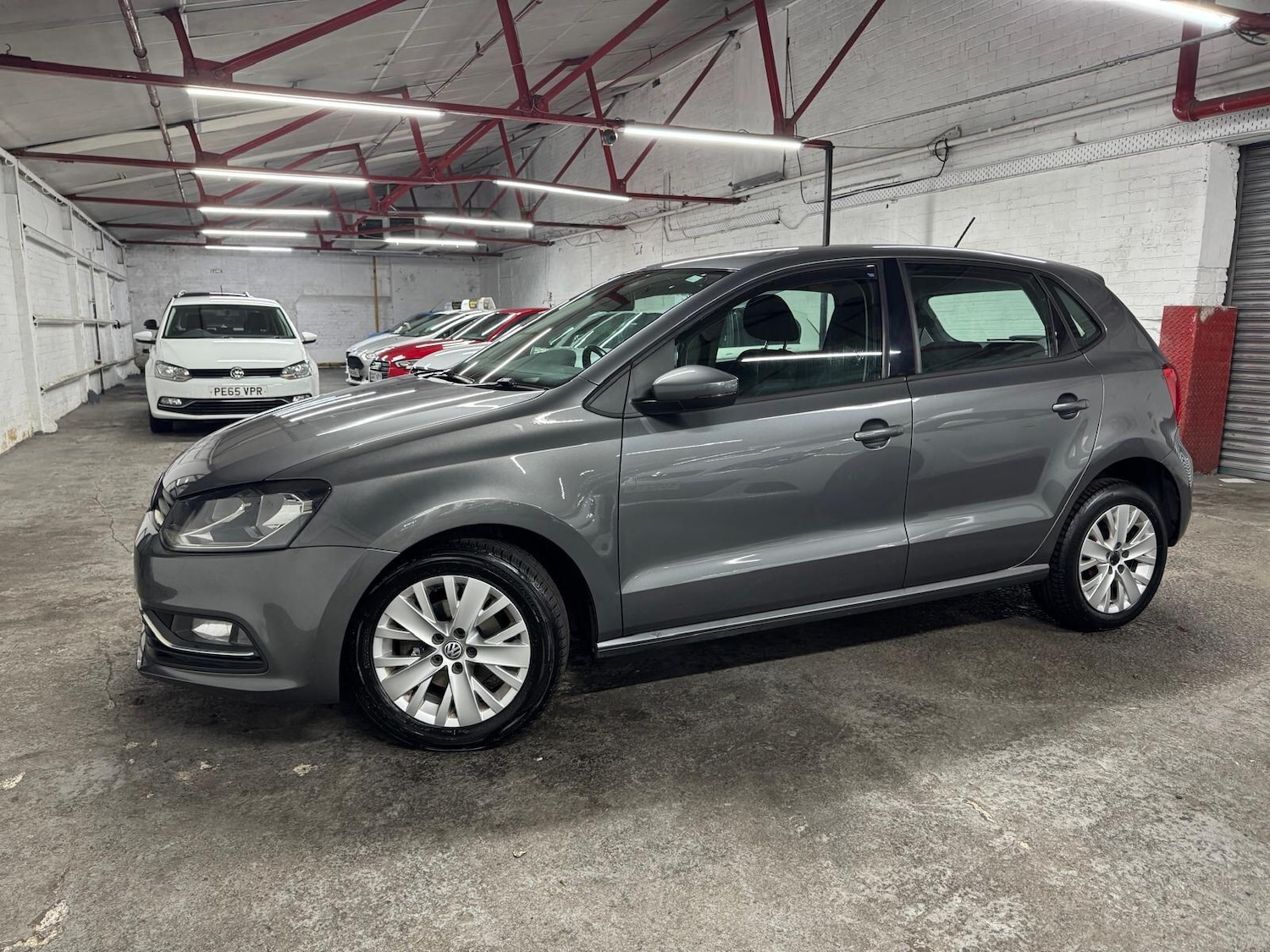 Used Volkswagen Polo 2015 for sale - 76926858: Photo 9