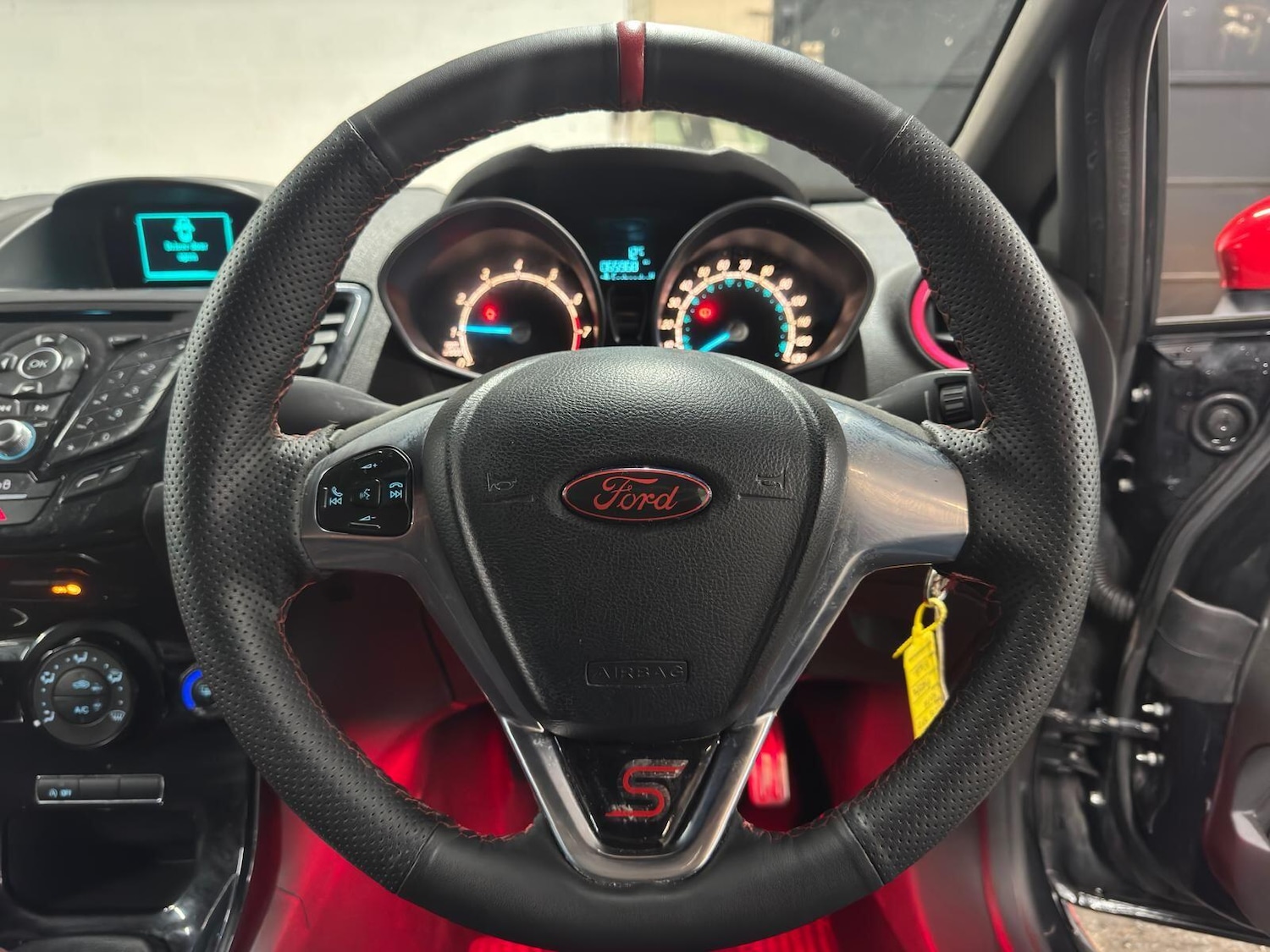 Used Ford Fiesta 2015 for sale - 78205422: Photo 15