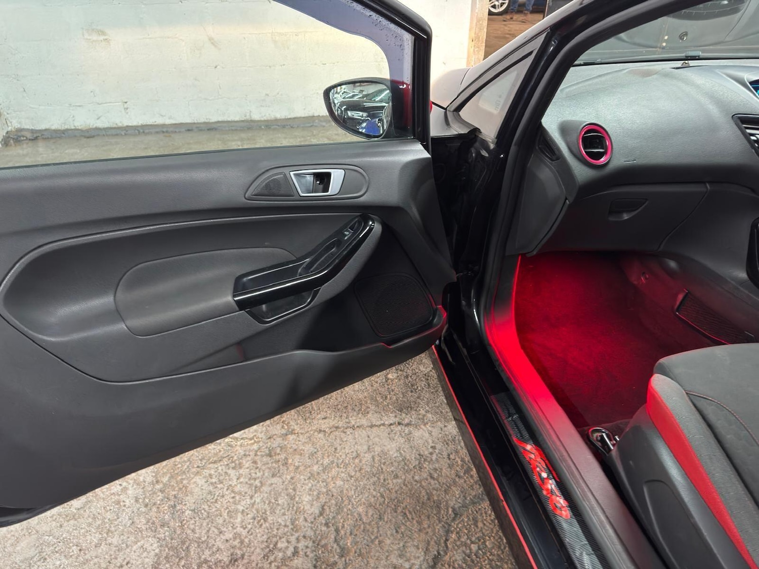 Used Ford Fiesta 2015 for sale - 78205422: Photo 37