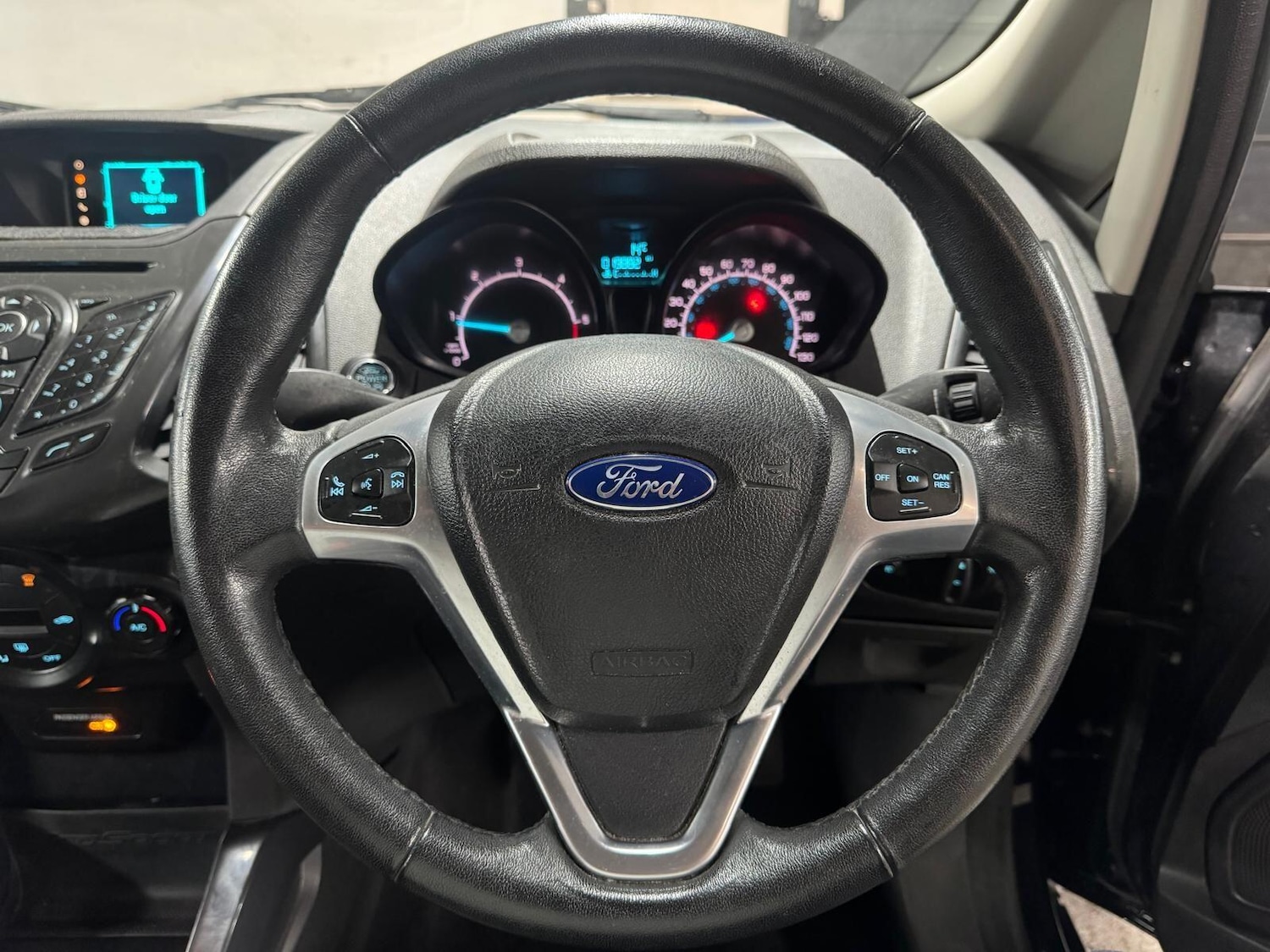 Used Ford Ecosport 2015 for sale - 76085213: Photo 17
