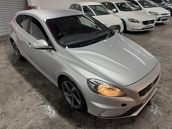 Used Volvo V40 2016 for sale - 75928505: Photo
