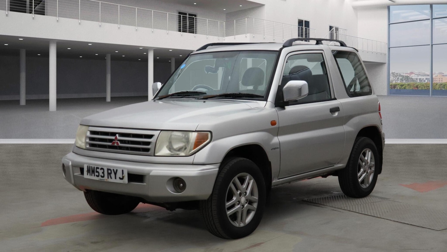 Used Mitsubishi Shogun 2004 for sale - 76422704: Photo 1