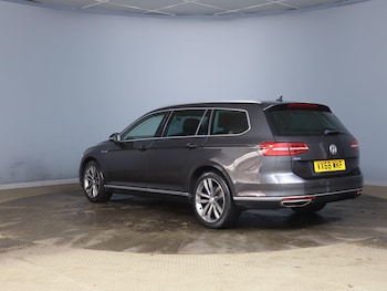 Used Volkswagen Passat 2018 for sale - 76498832: Photo