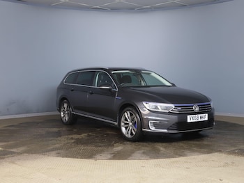 Used Volkswagen Passat 2018 for sale - 76498832: Photo