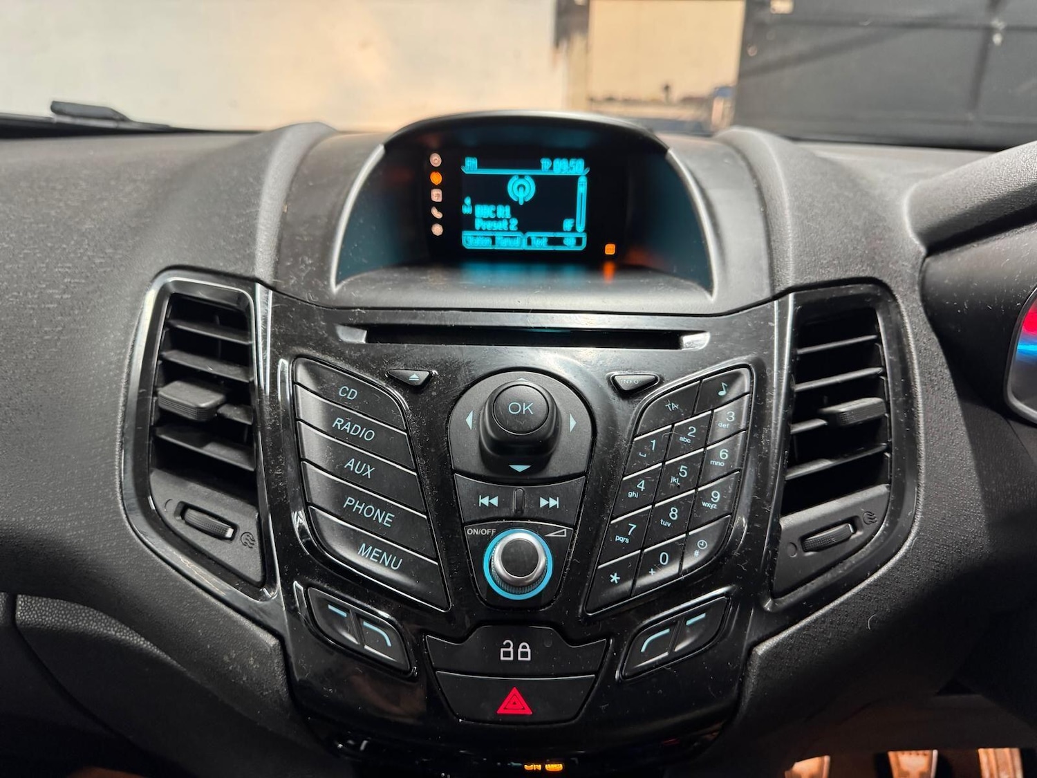 Used Ford Fiesta 2014 for sale - 76742405: Photo 23