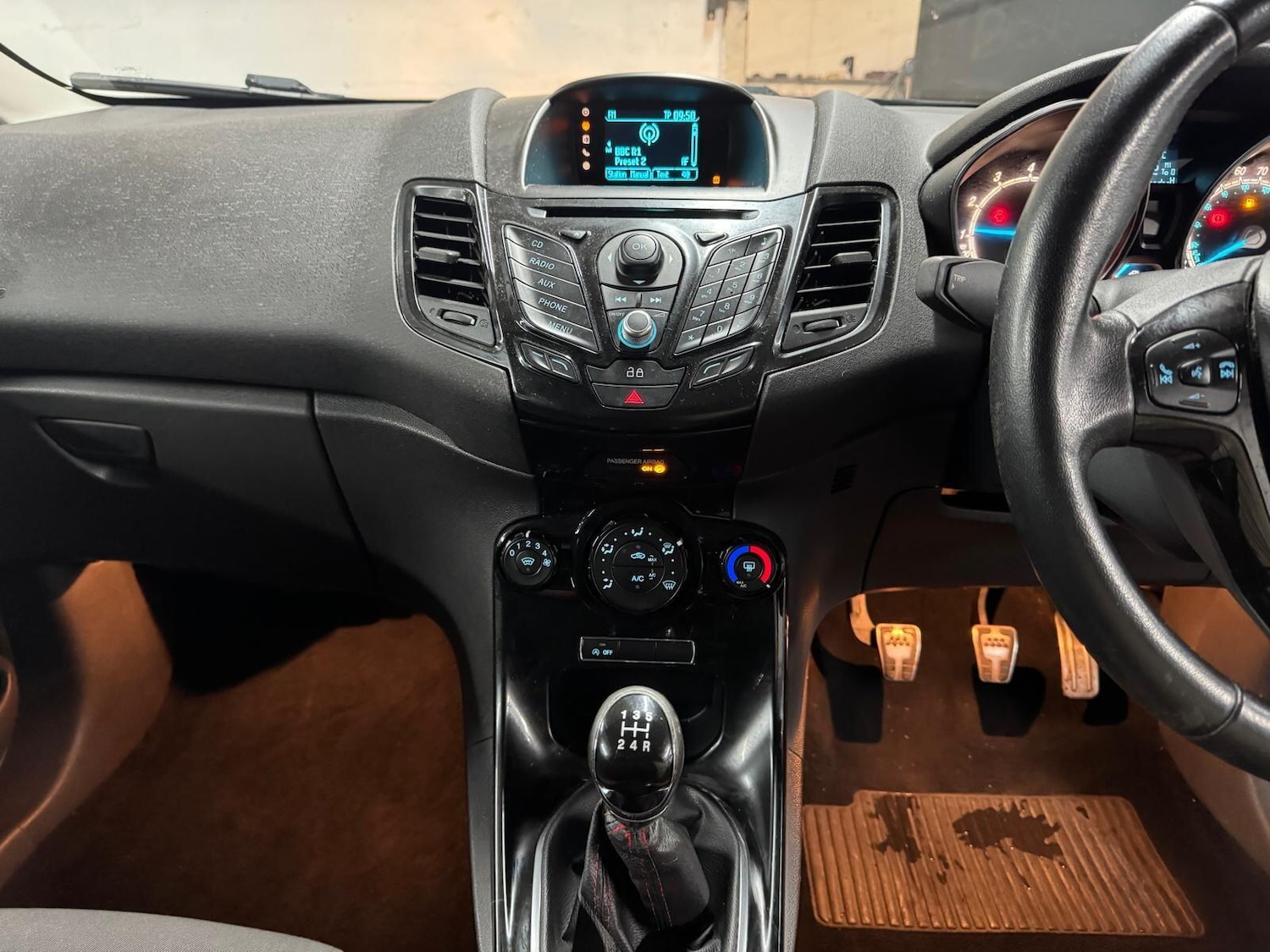 Used Ford Fiesta 2014 for sale - 76742405: Photo 24