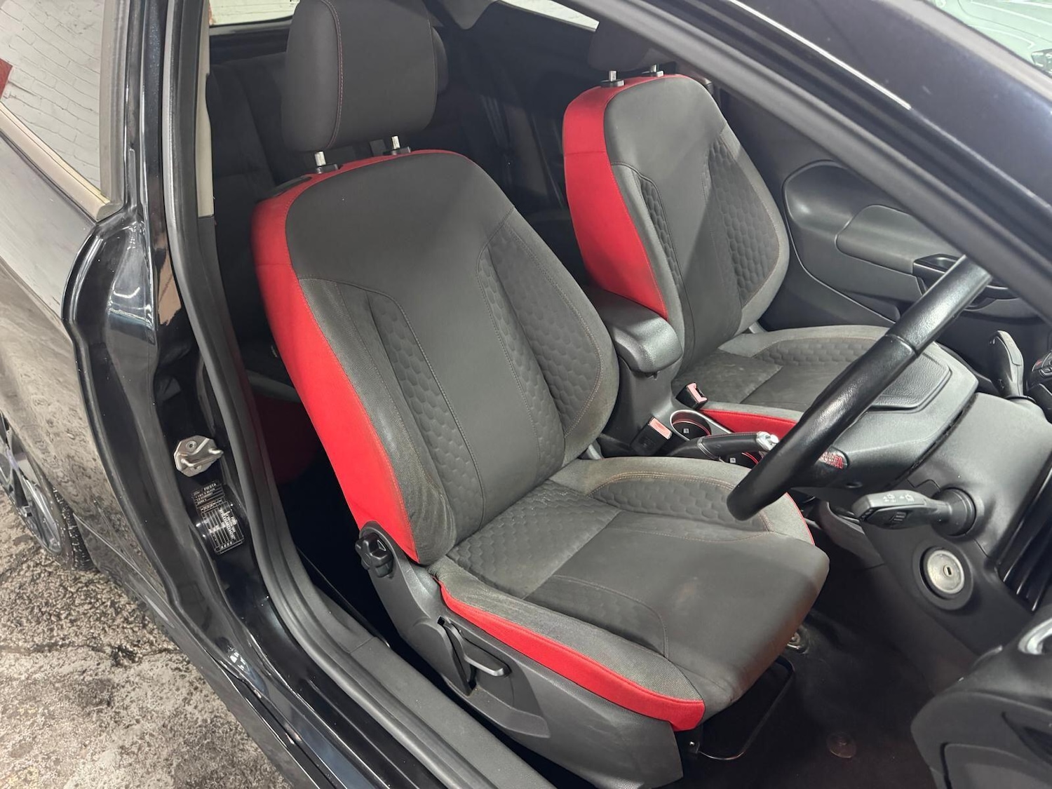 Used Ford Fiesta 2014 for sale - 76742405: Photo 27