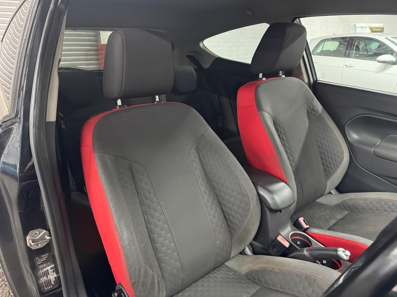 Used Ford Fiesta 2014 for sale - 76742405: Photo 3