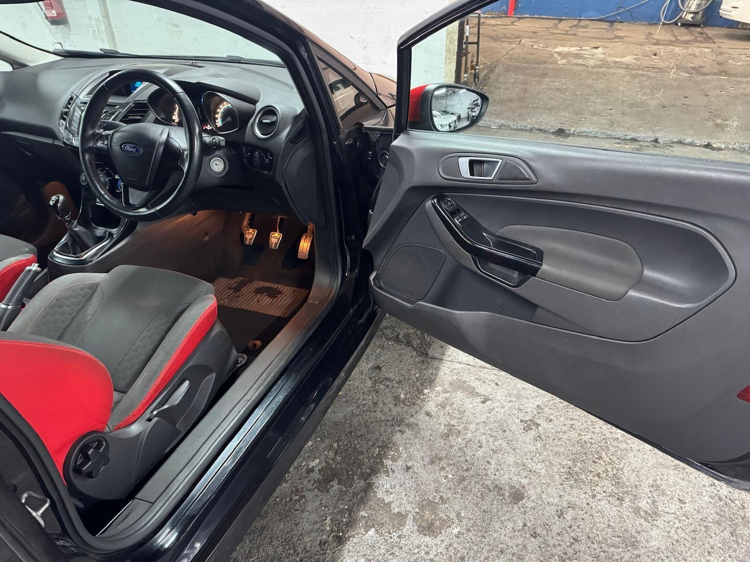 Used Ford Fiesta 2014 for sale - 76742405: Photo 30