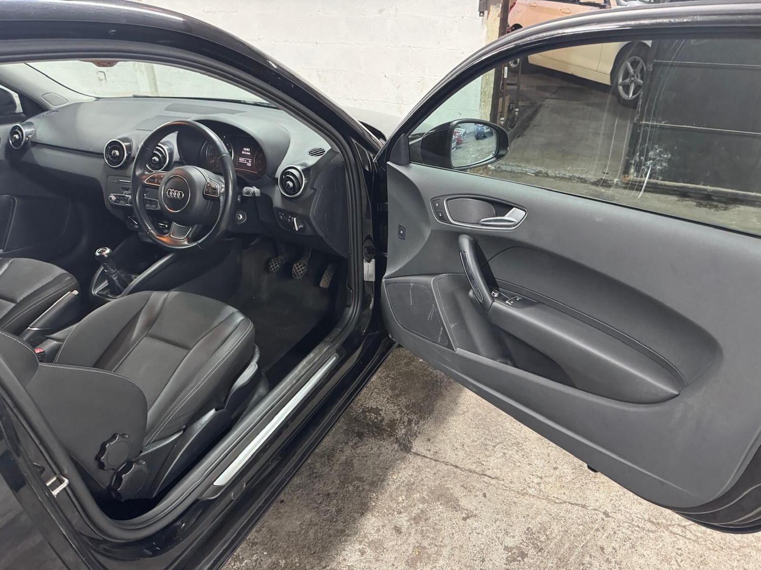 Used Audi A1 2015 for sale - 77091056: Photo 38