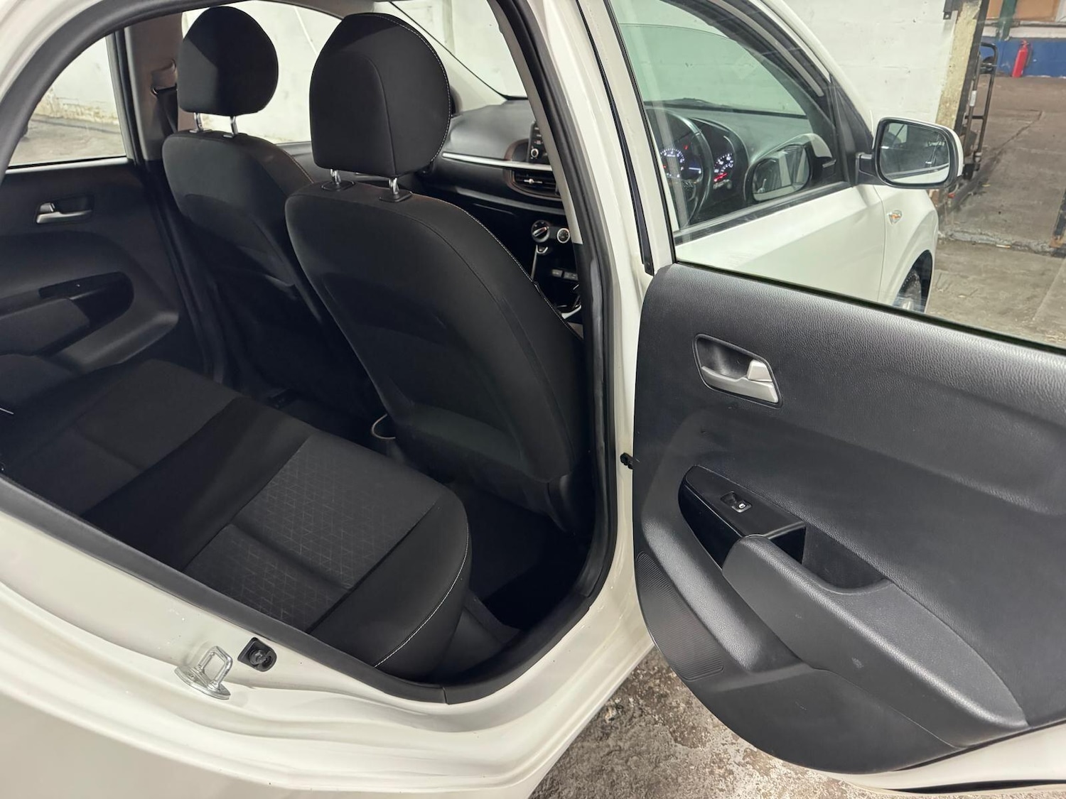 Used Kia Picanto 2018 for sale - 76850467: Photo 26