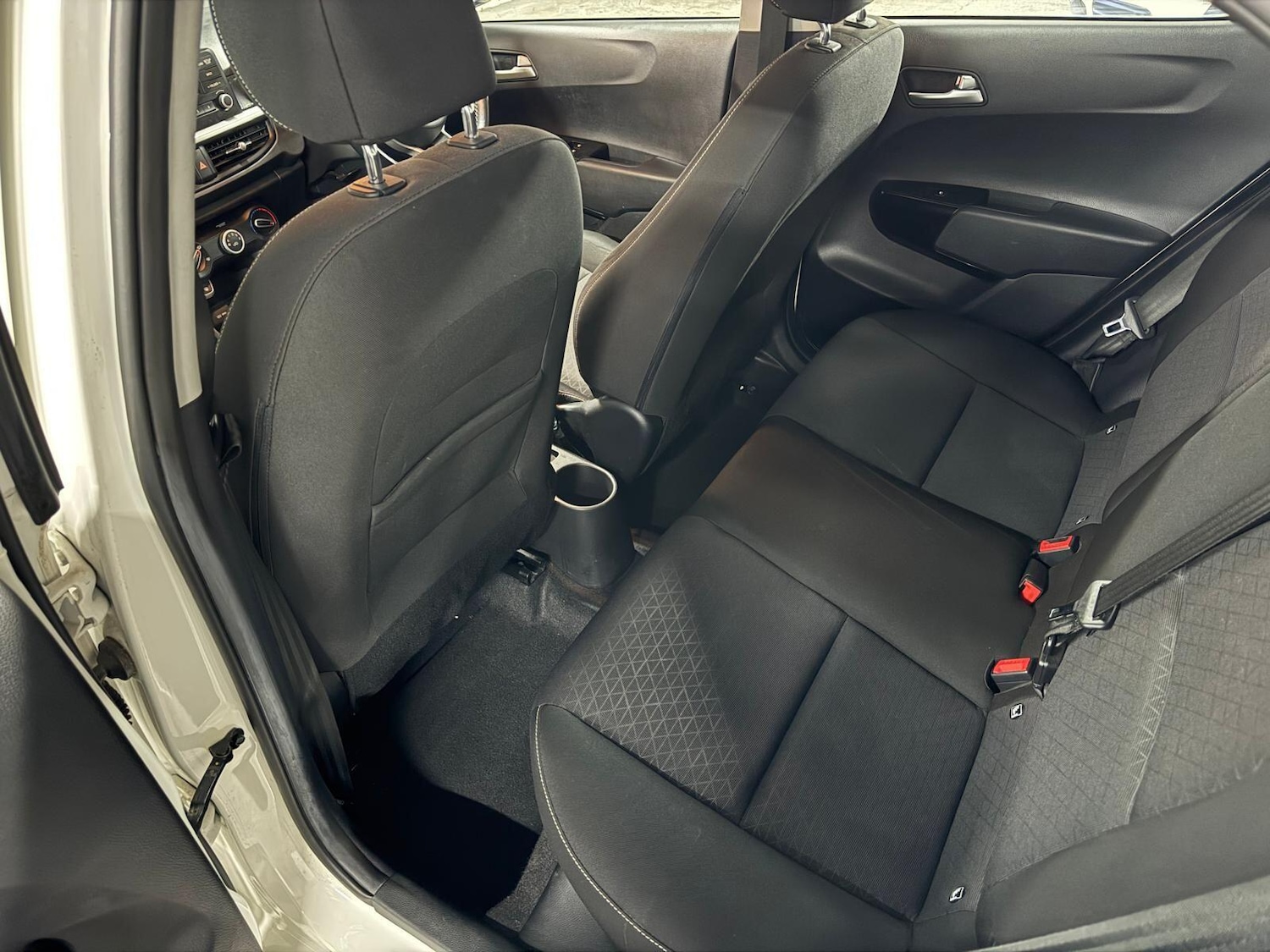 Used Kia Picanto 2018 for sale - 76850467: Photo 40