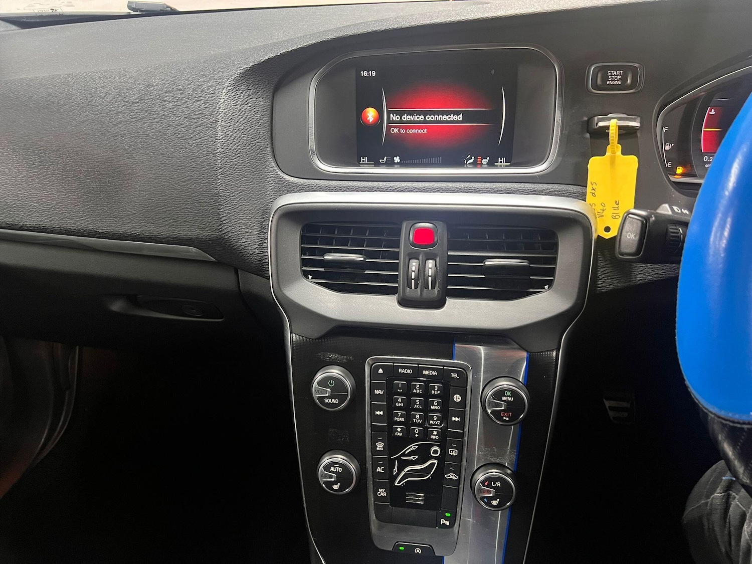 Used Volvo V40 for sale - 78115671: Photo 32