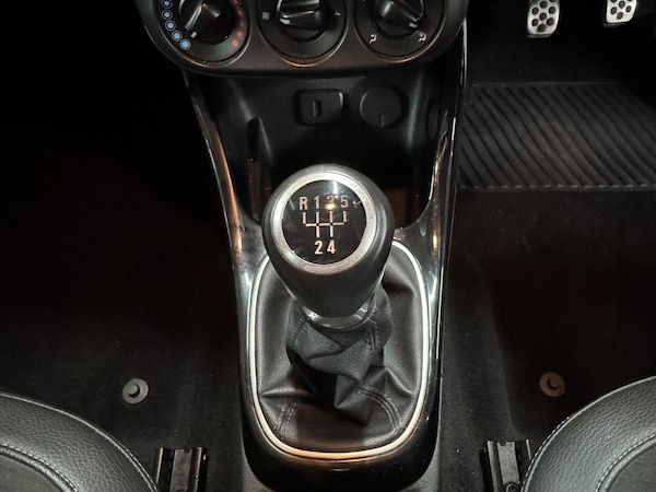Used Vauxhall ADAM 2016 for sale - 75768907: Photo 21