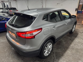 Used Nissan Qashqai 2017 for sale - 77074260: Photo