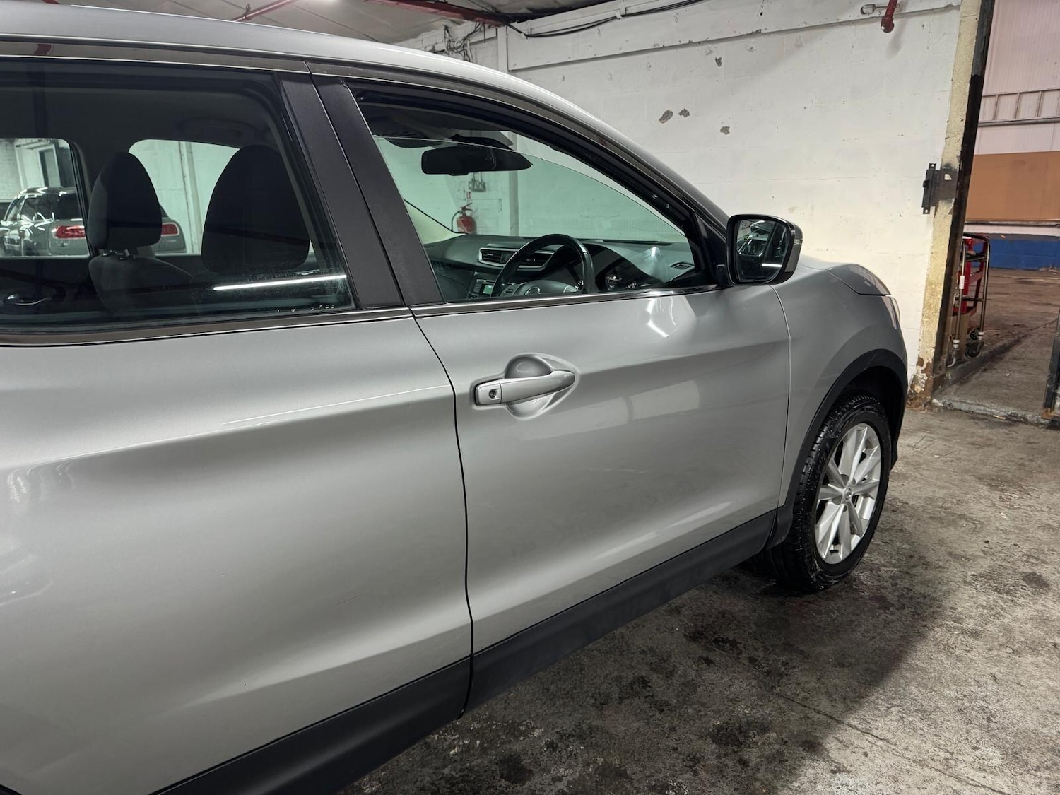 Used Nissan Qashqai 2017 for sale - 77074260: Photo 31