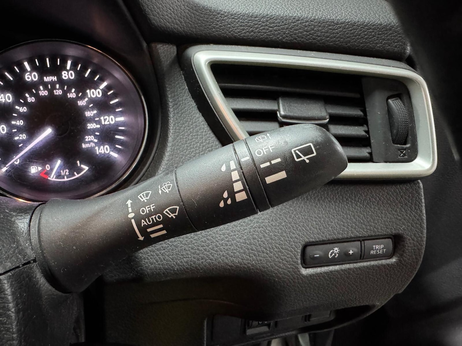 Used Nissan Qashqai 2017 for sale - 77074260: Photo 36