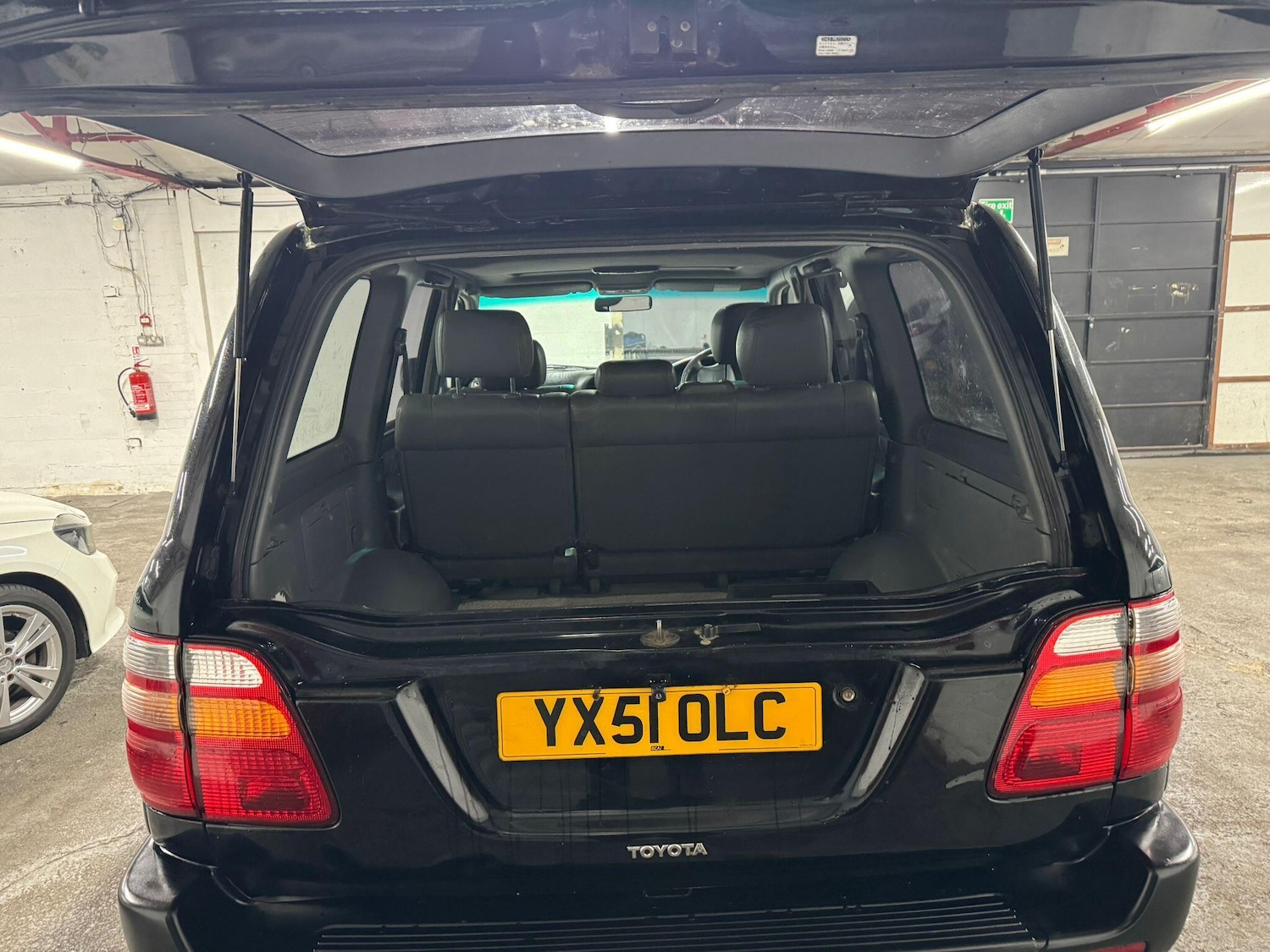 Used Toyota Land Cruiser Amazon 2001 for sale - 76742849: Photo 37