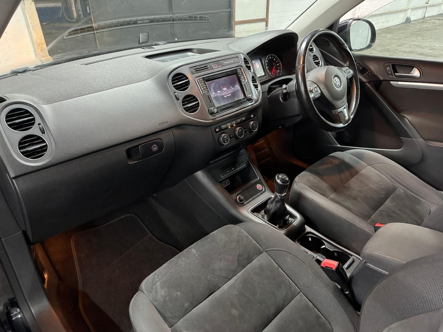 Used Volkswagen Tiguan 2016 for sale - 76913222: Photo 41