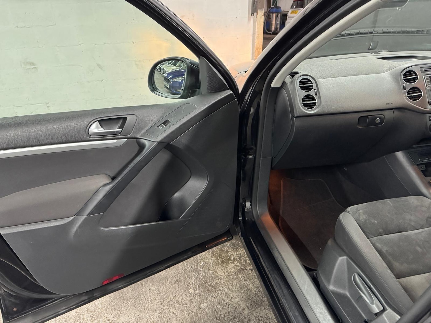 Used Volkswagen Tiguan 2016 for sale - 76913222: Photo 42