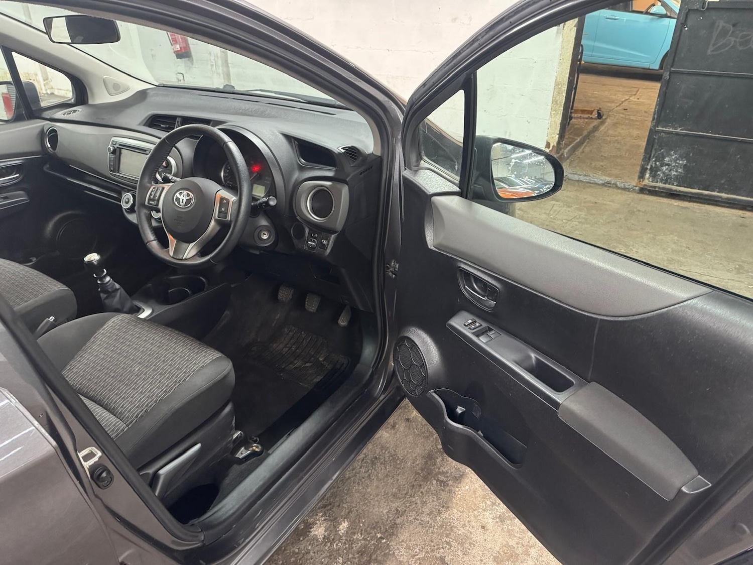 Used Toyota Yaris for sale - 77793409: Photo 12