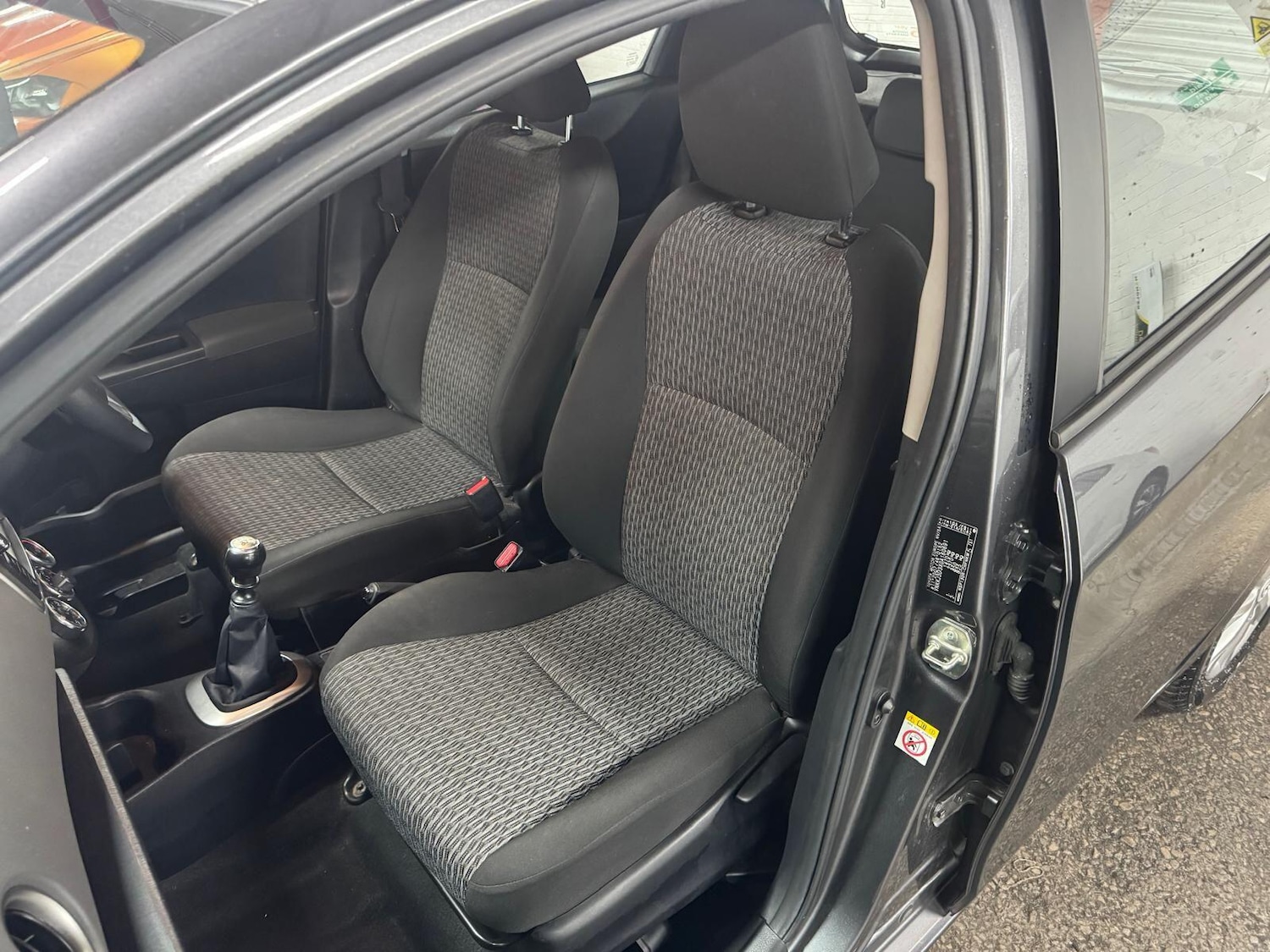 Used Toyota Yaris for sale - 77793409: Photo 36