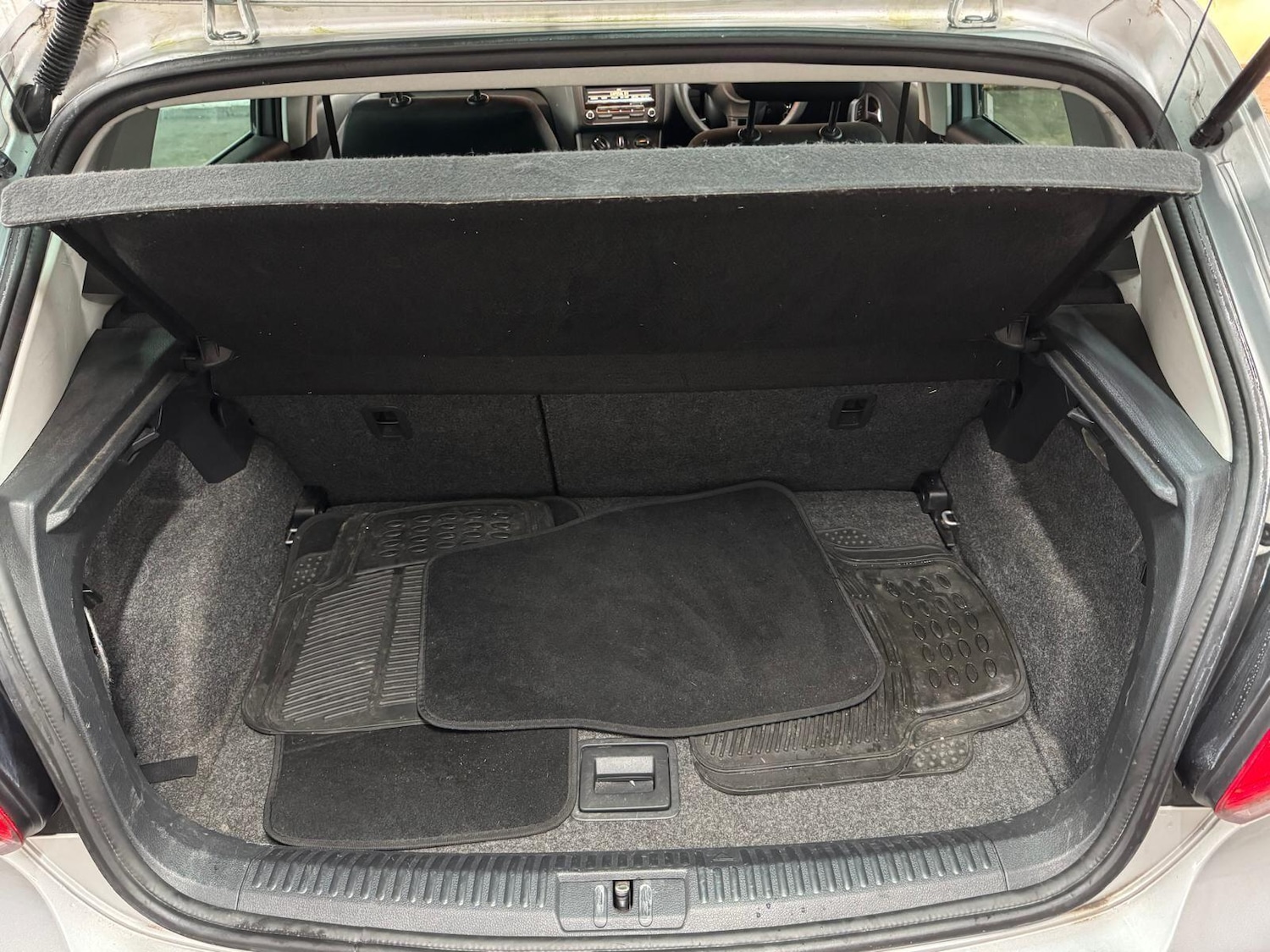 Used Volkswagen Polo 2012 for sale - 77425360: Photo 24