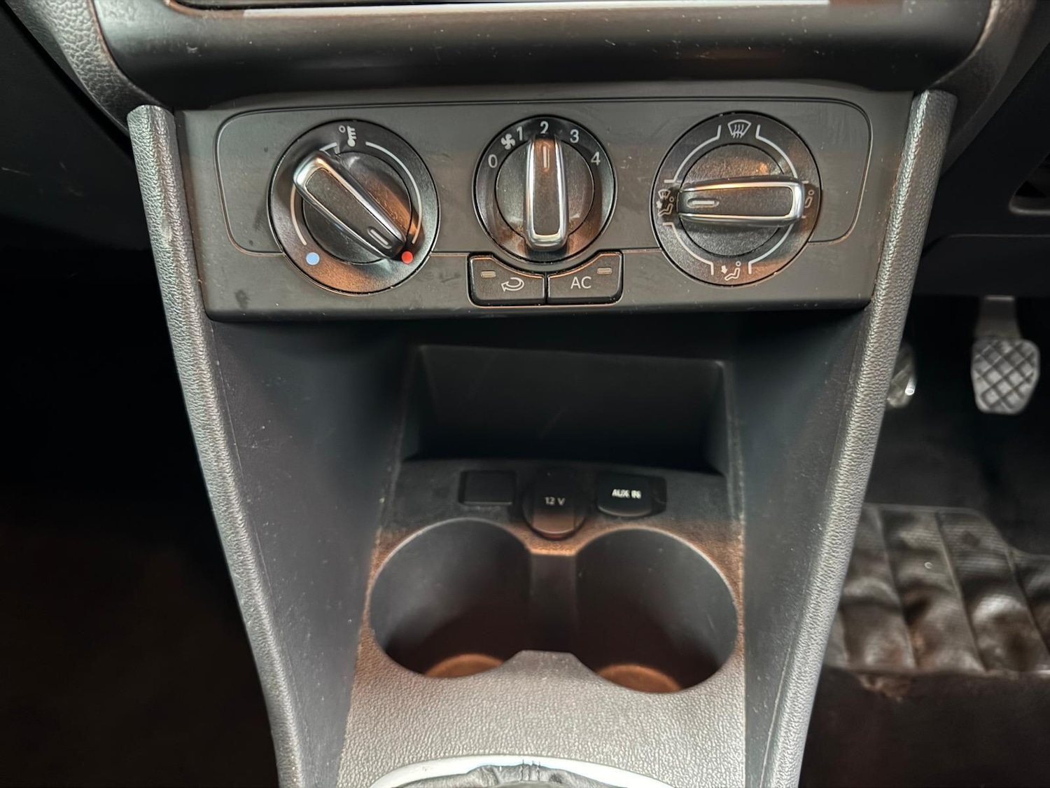 Used Volkswagen Polo 2012 for sale - 77425360: Photo 35