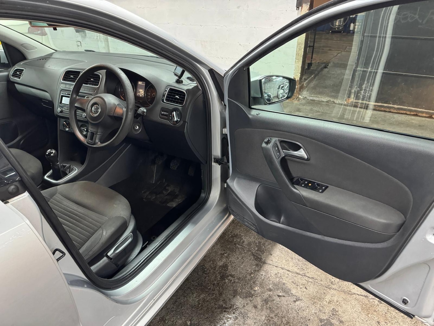 Used Volkswagen Polo 2012 for sale - 77425360: Photo 44