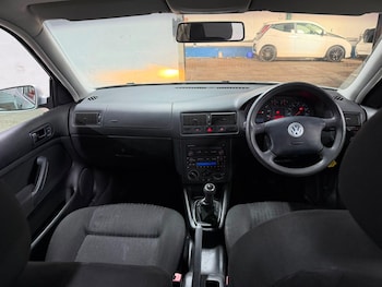 Used Volkswagen Golf 2003 for sale - 78898188: Photo