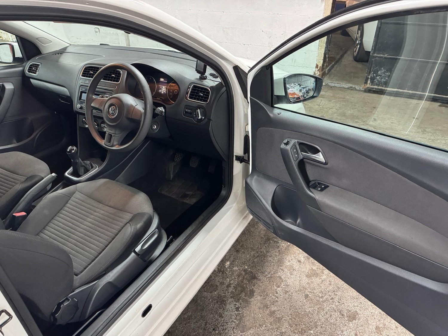 Used Volkswagen Polo for sale - 77824856: Photo 11