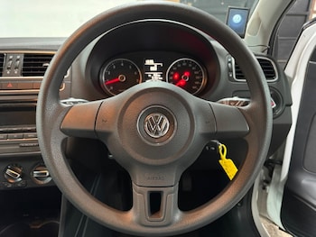 Used Volkswagen Polo 2014 for sale - 77824856: Photo