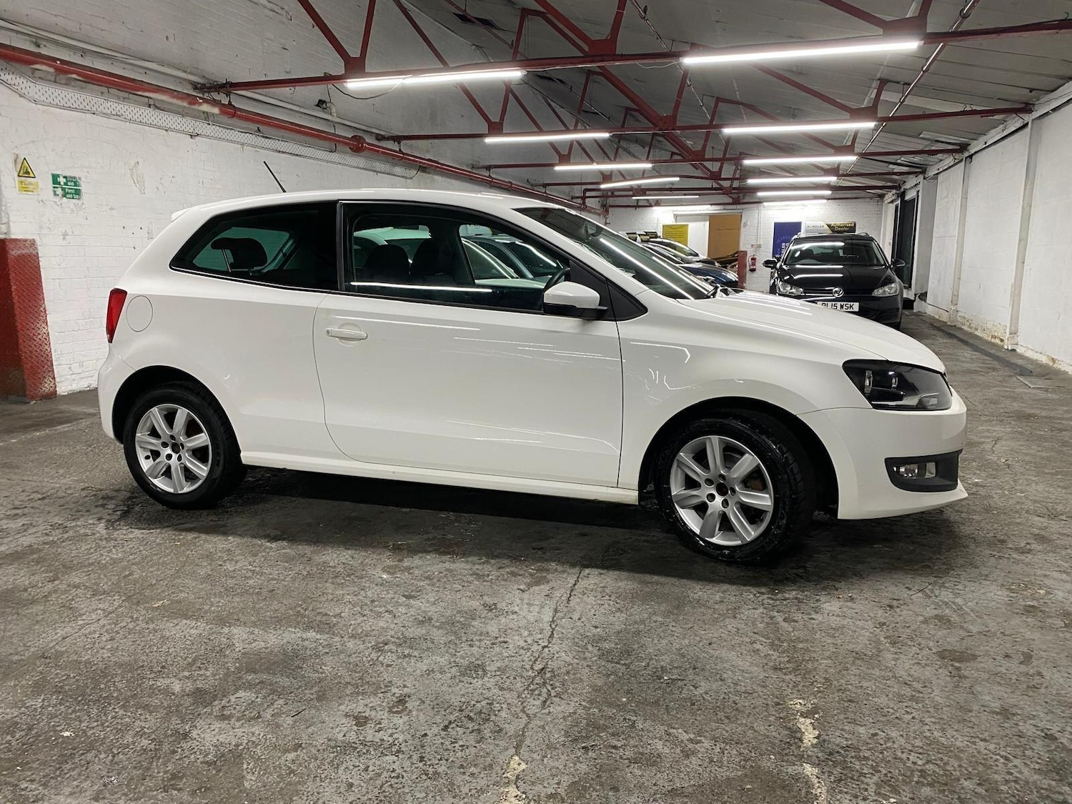 Used Volkswagen Polo 2012 for sale - 76306697: Photo 4