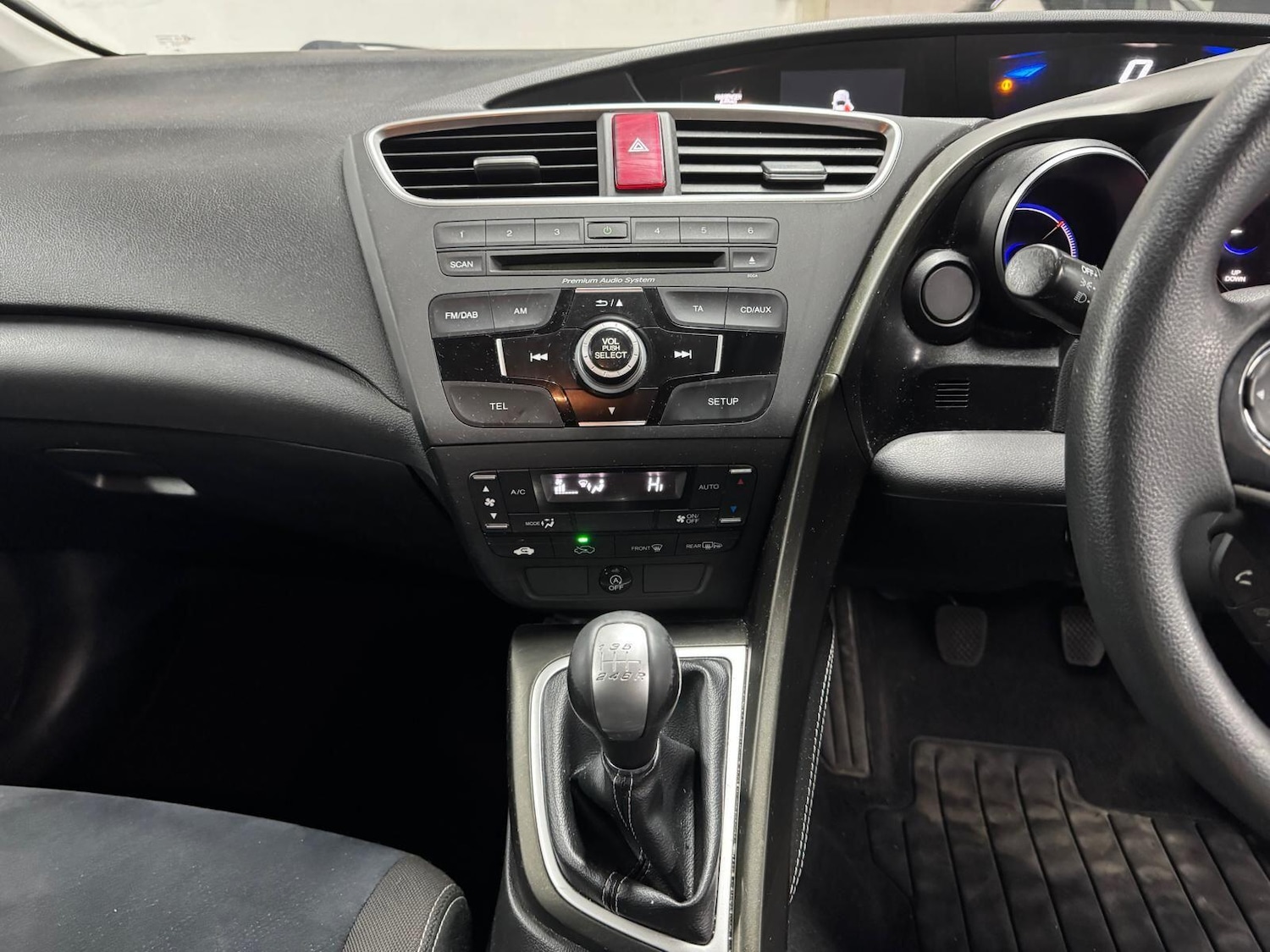 Used Honda Civic 2014 for sale - 76801525: Photo 5