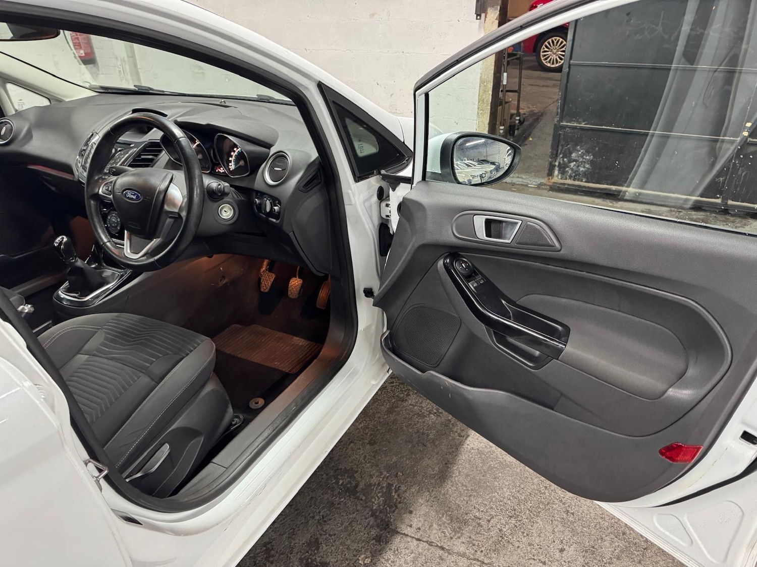 Used Ford Fiesta 2013 for sale - 76850473: Photo 15