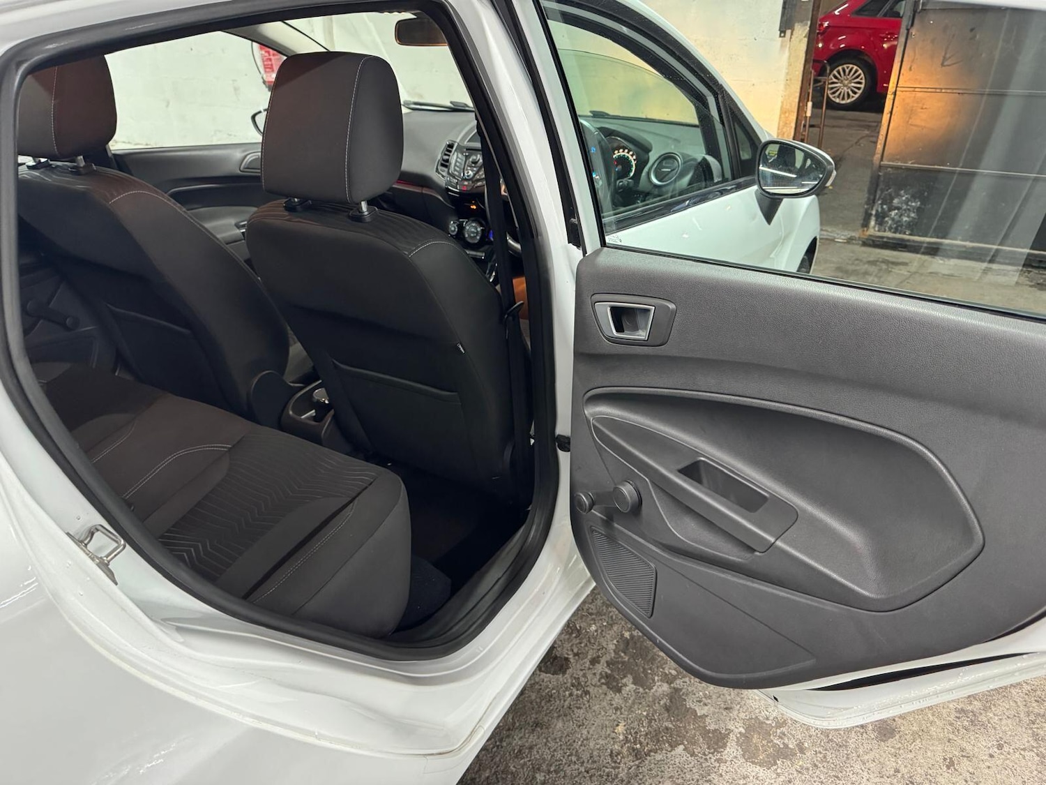 Used Ford Fiesta 2013 for sale - 76850473: Photo 26