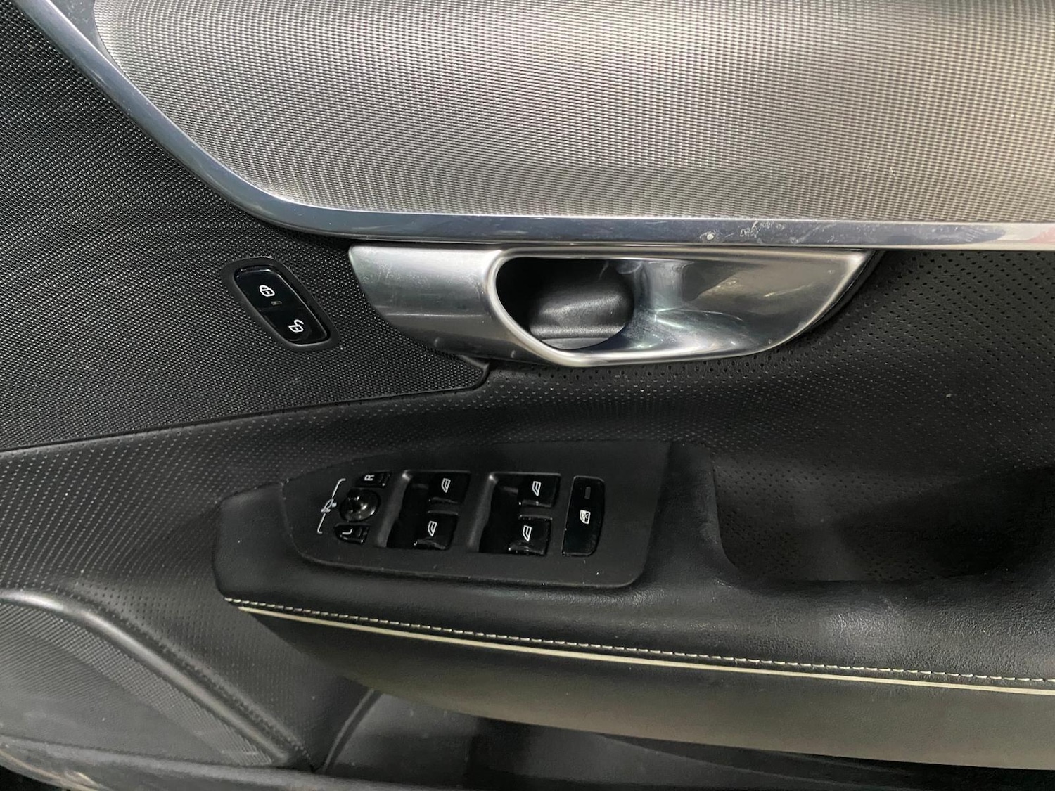 Used Volvo S90 2018 for sale - 76399379: Photo 15