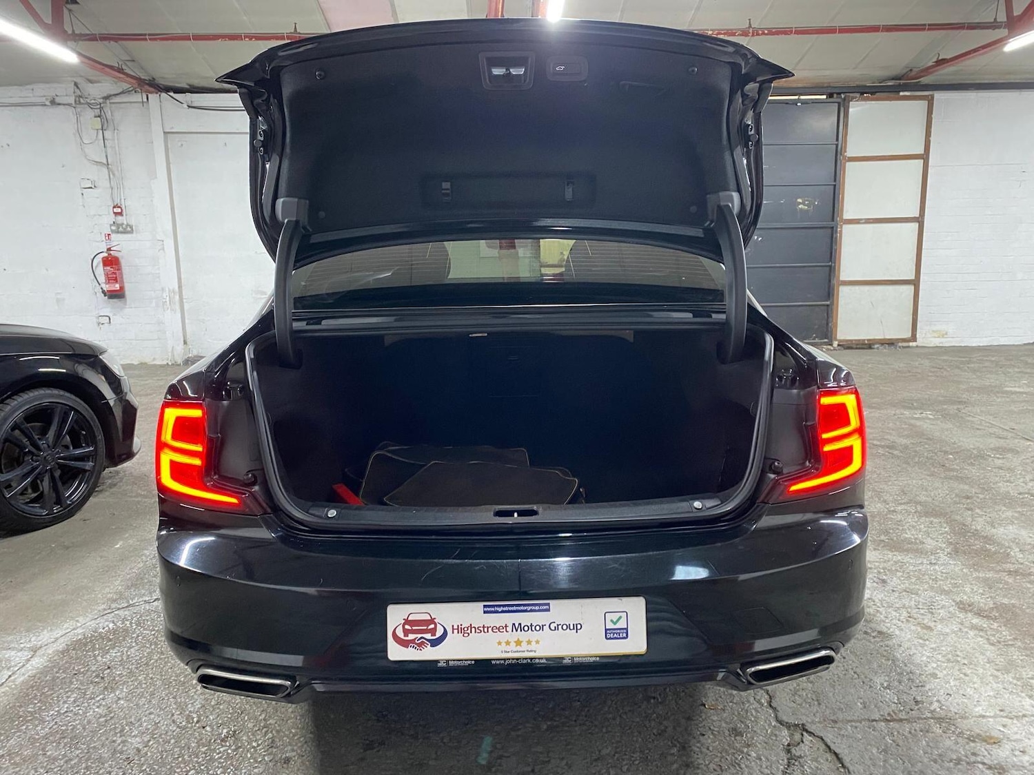 Used Volvo S90 2018 for sale - 76399379: Photo 32