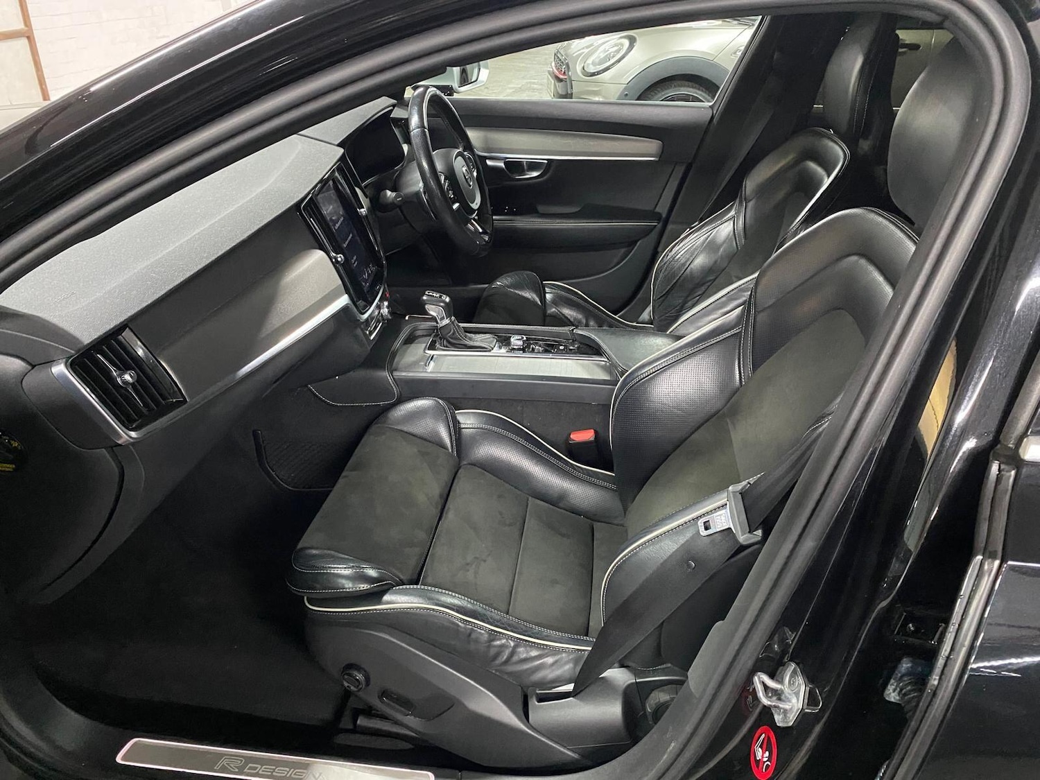 Used Volvo S90 2018 for sale - 76399379: Photo 46