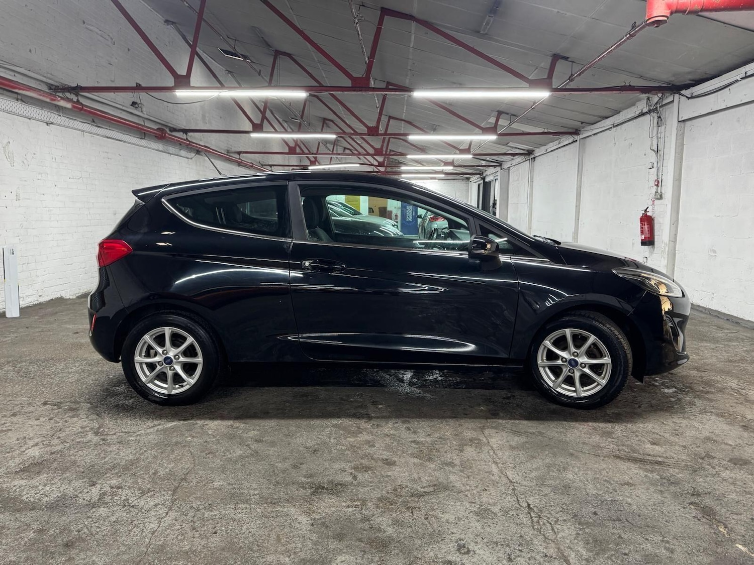 Used Ford Fiesta for sale - 77724145: Photo 2