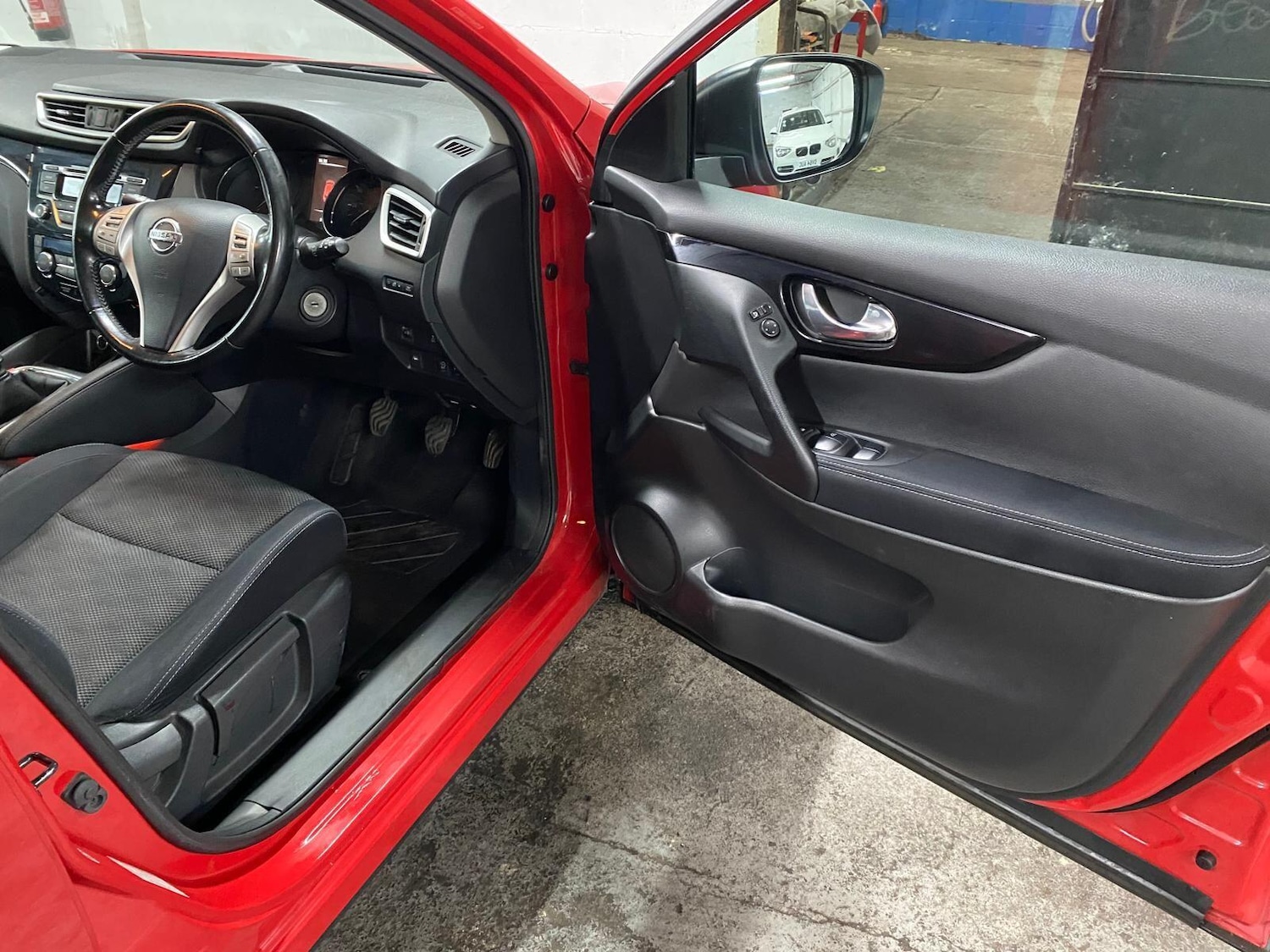 Used Nissan Qashqai 2014 for sale - 75978390: Photo 15