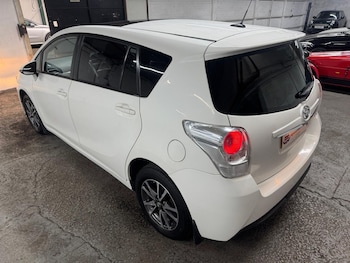 Used Toyota Verso 2014 for sale - 75493184: Photo