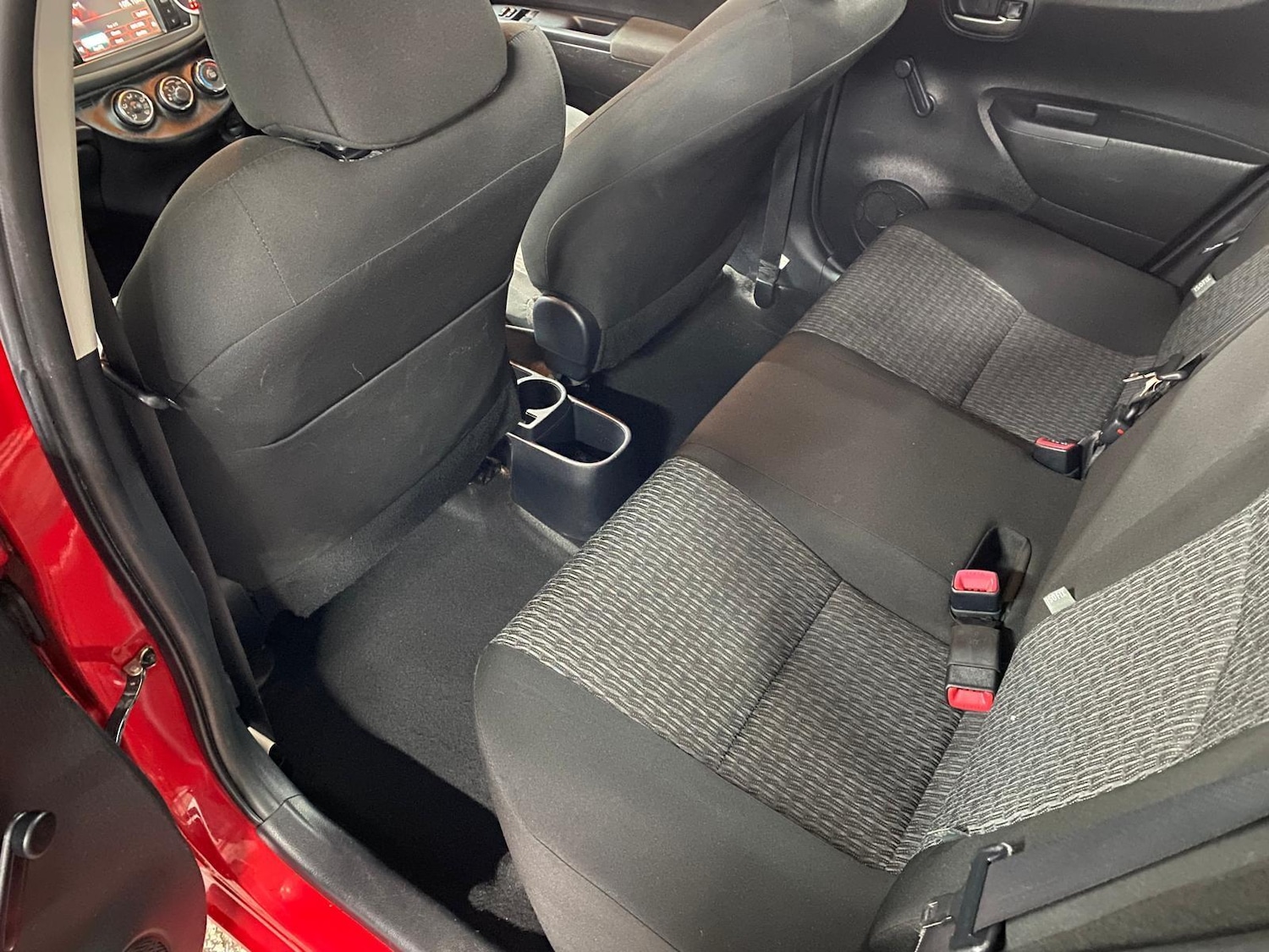 Used Toyota Yaris 2013 for sale - 76424580: Photo 19