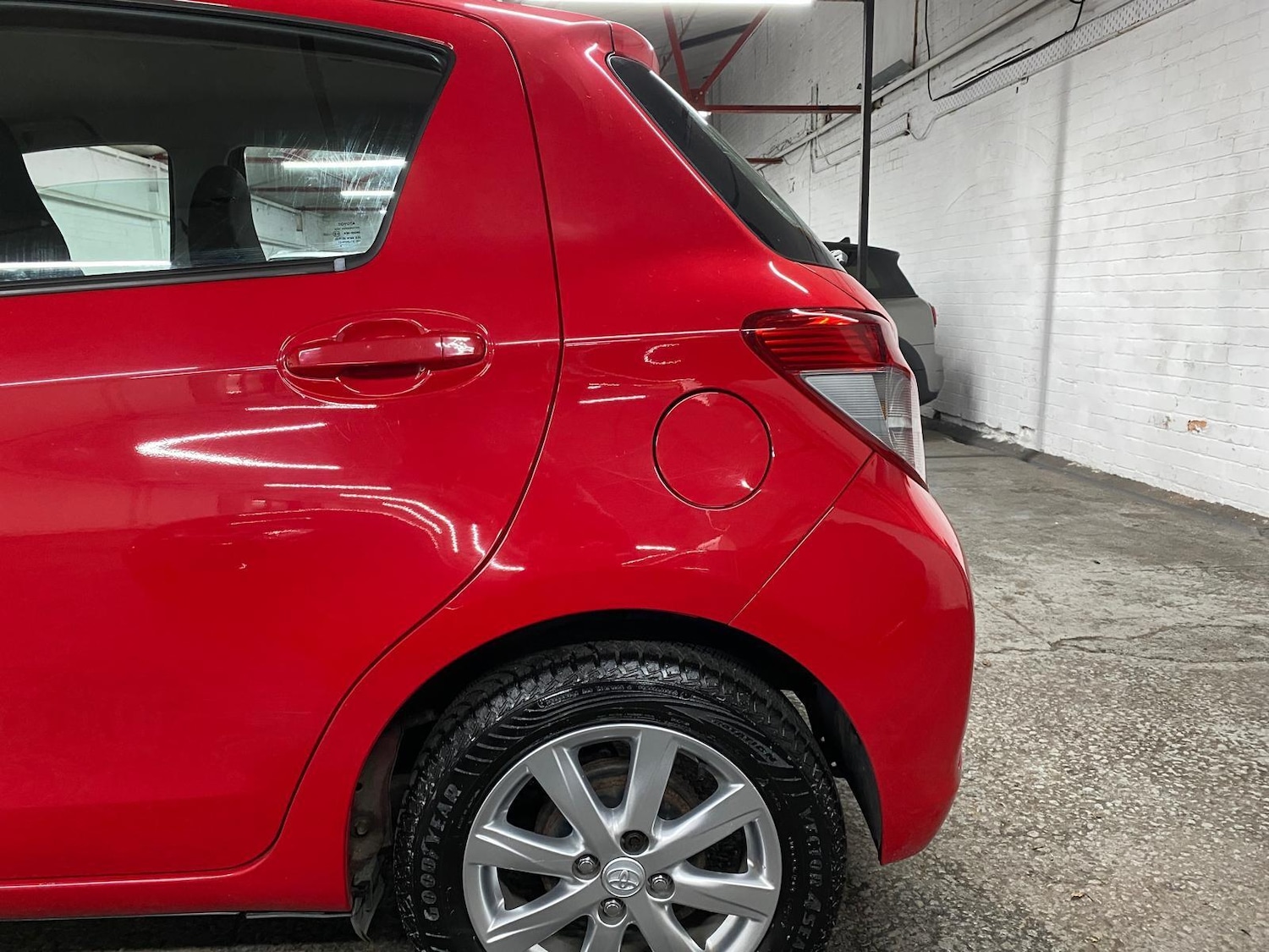 Used Toyota Yaris 2013 for sale - 76424580: Photo 21