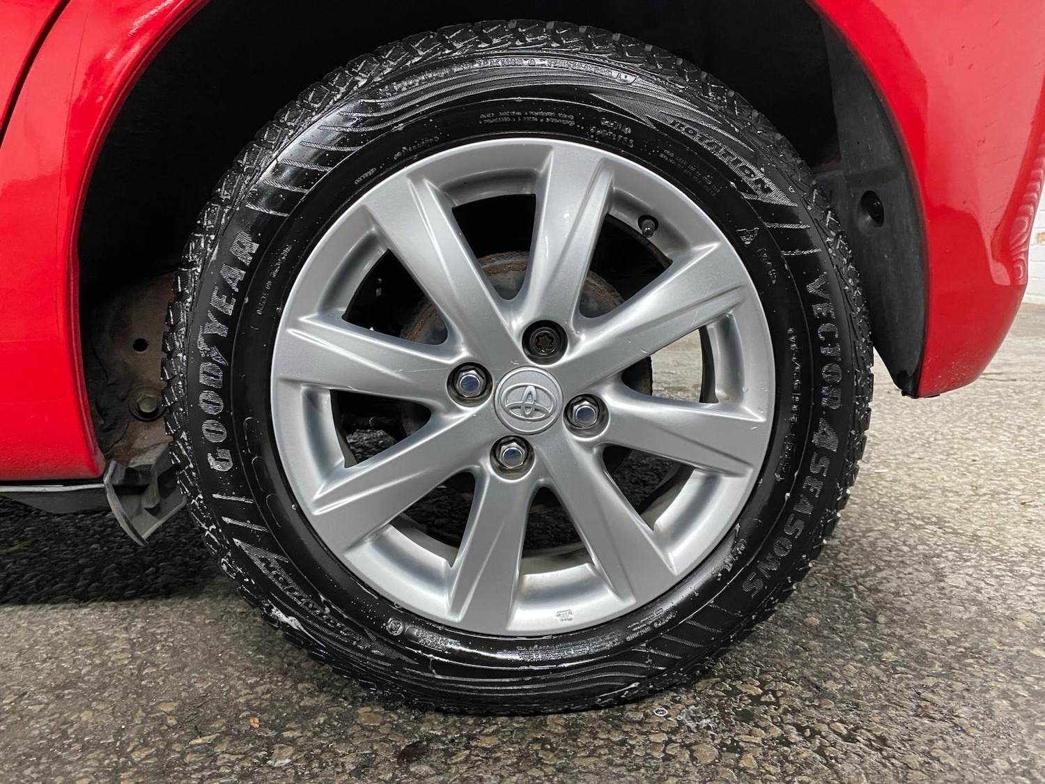 Used Toyota Yaris 2013 for sale - 76424580: Photo 22