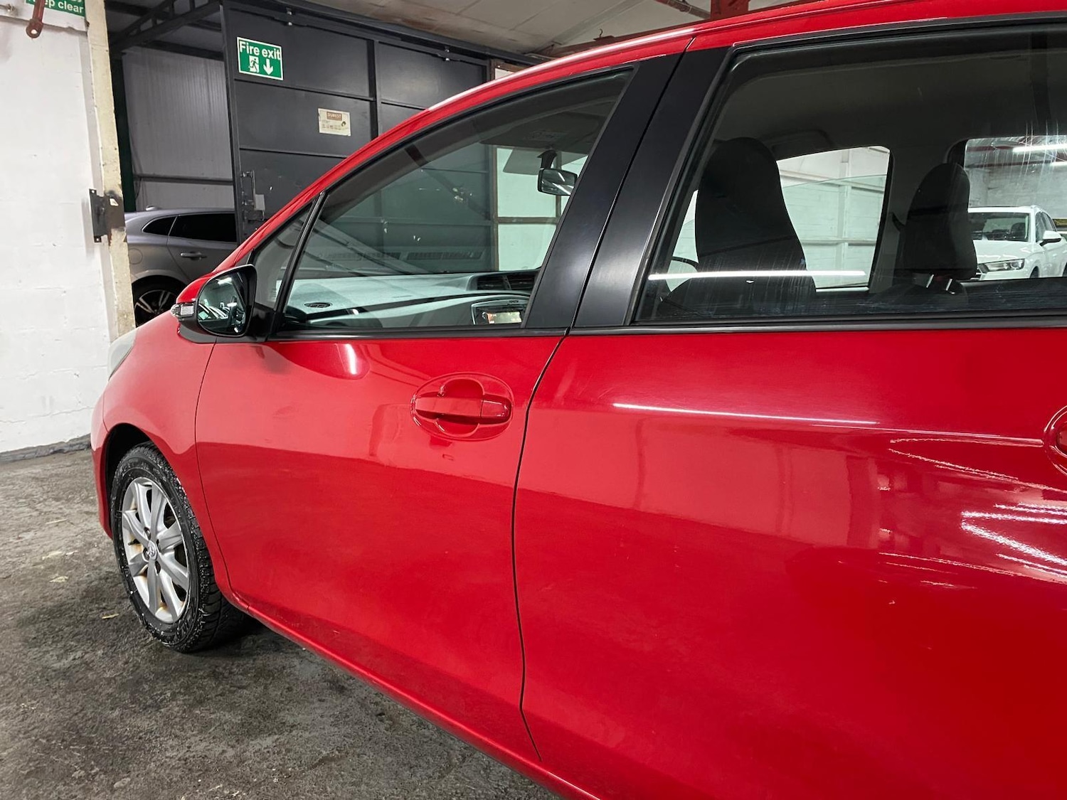 Used Toyota Yaris 2013 for sale - 76424580: Photo 23