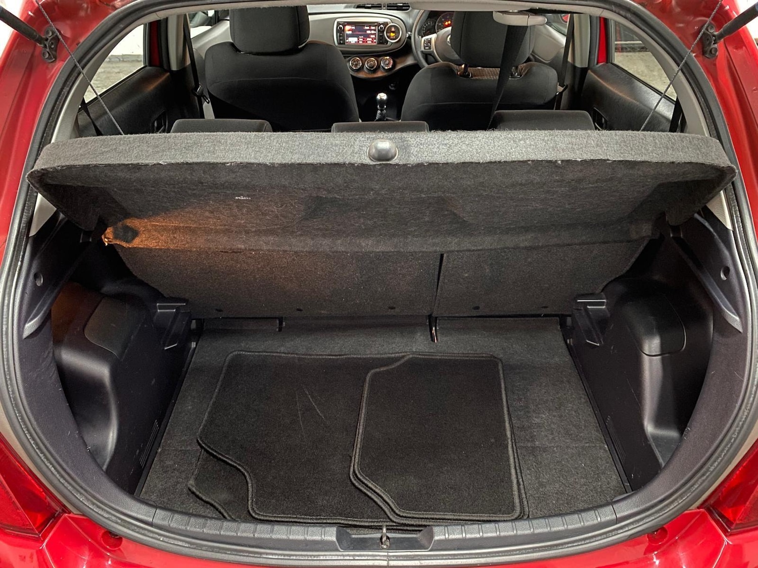 Used Toyota Yaris 2013 for sale - 76424580: Photo 25